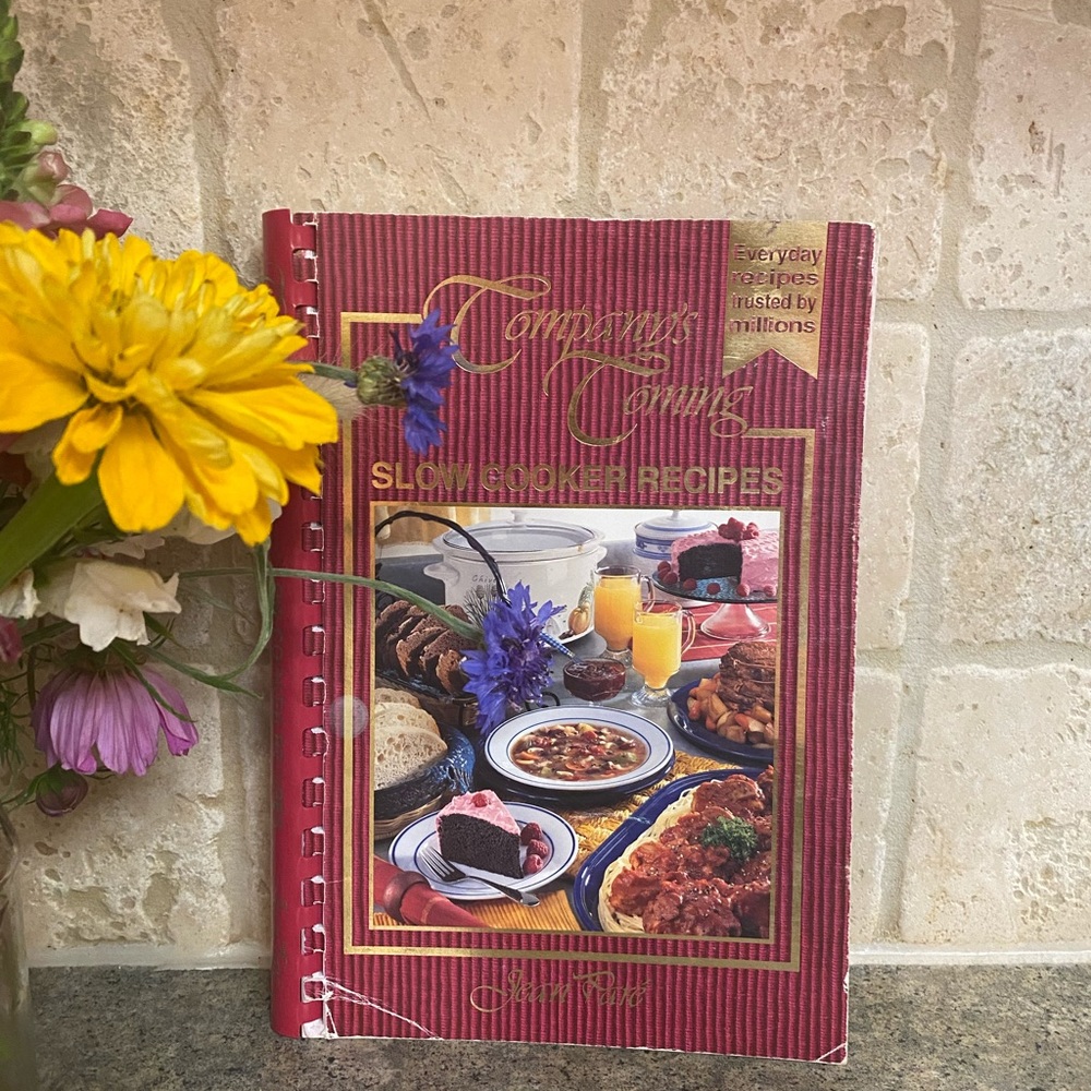 Slow Cooker Recipes Cookbook. Jean Paré